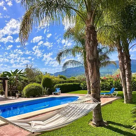Erythrina Villa *